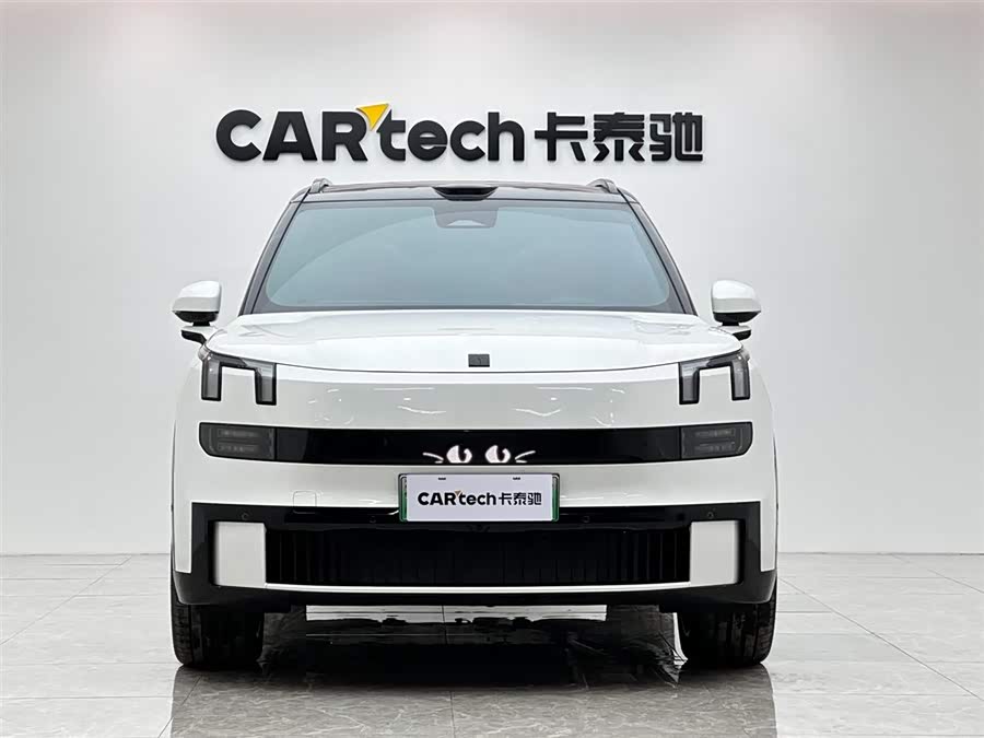 Lynk & Co 900 2025 car image #8