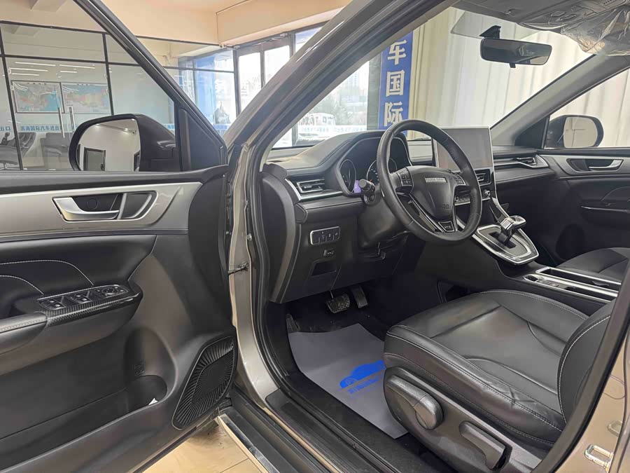 Haval M6 2021 #8 Haval M6 2021 car image #8