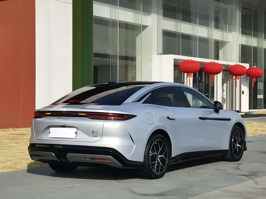 BYD HanL 2025 #8 BYD HanL 2025 car image #8