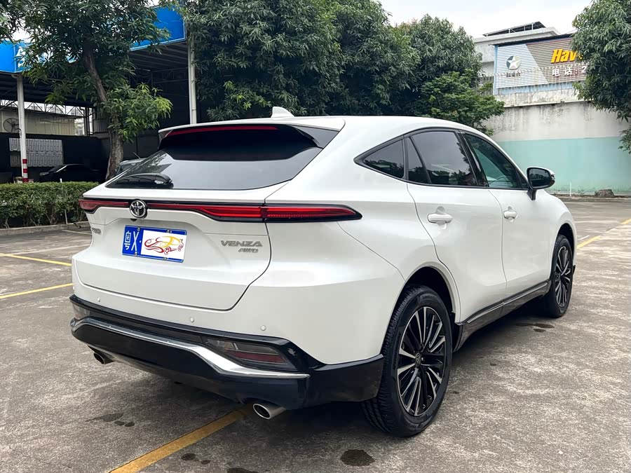 Toyota Venza 2022 صورة سيارة #8