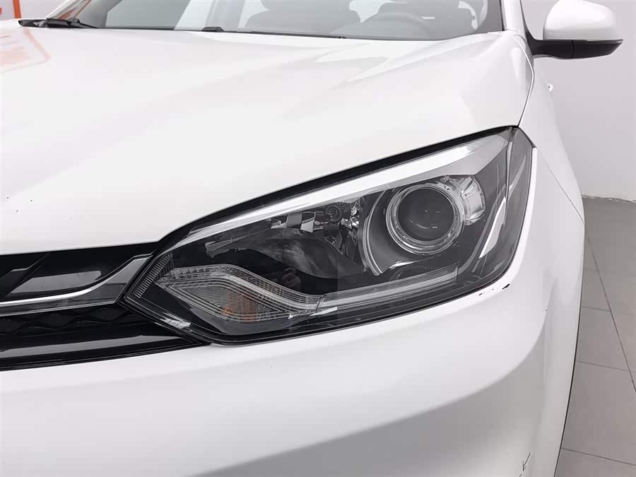 MG GS 2017 car image #8