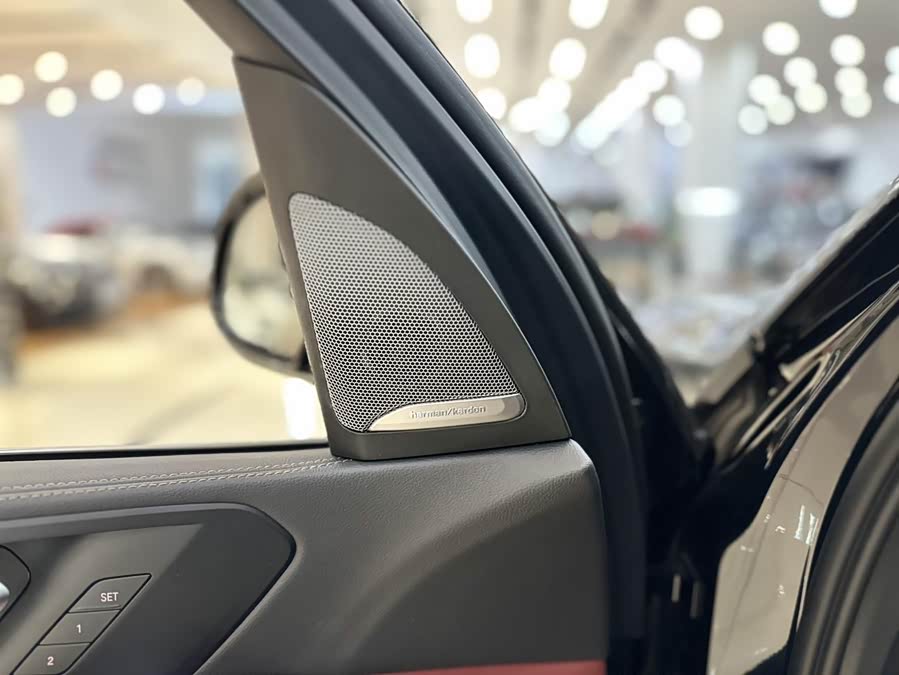 BMW X5 2022 car image #8