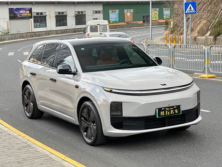 Li L6 2024 imagen de coche #8