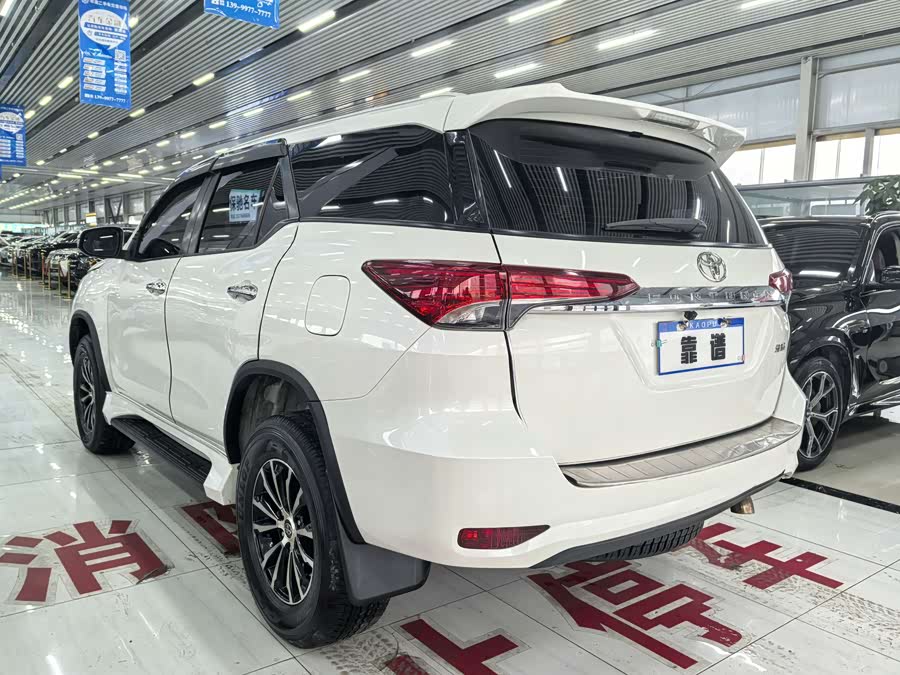 Toyota Fortuner 2019 car image #8