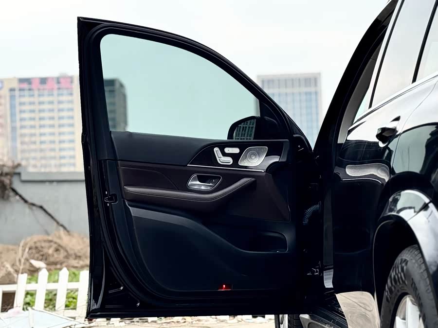 Mercedes-Benz GLE Class 2022 car image #8