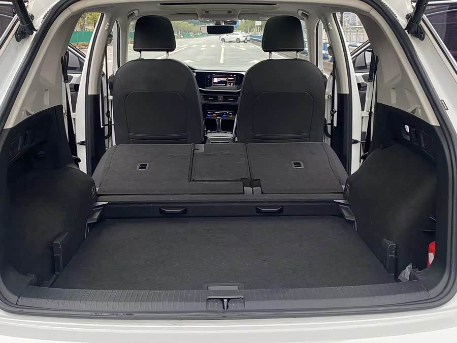 Volkswagen Tayron 2020 car image #8