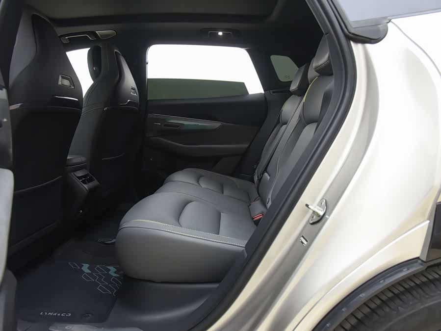 Lynk & Co 08 EM-P 2024 car image #8