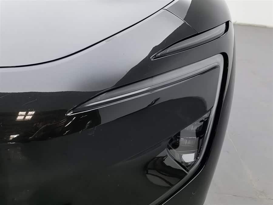 Avatr 12 2025 car image #8