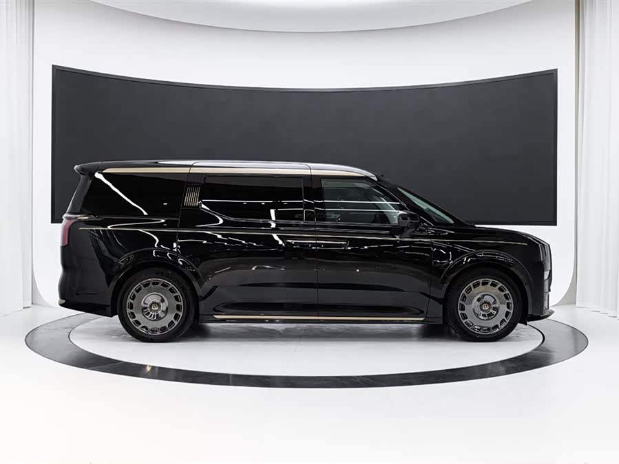 极氪 极氪009 2025 汽车图片 #8