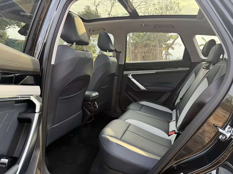 GEELY Boyue L 2024 car image #8