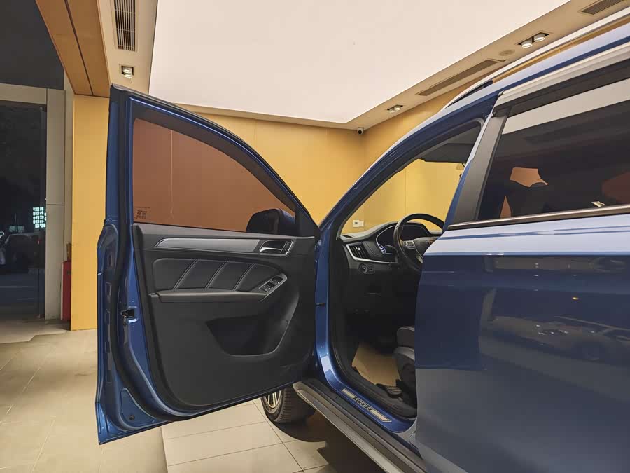 Roewe RX5 2019 изображение автомобиля #8