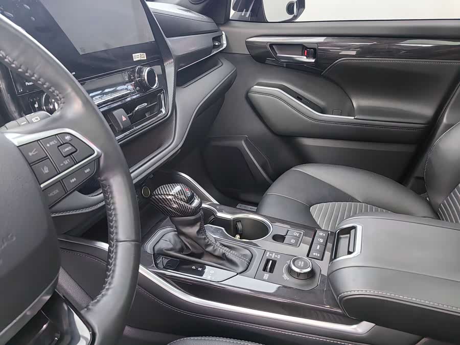 Toyota Crown Kluger 2022 car image #8