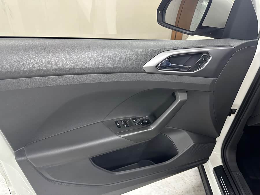 Volkswagen T-Cross 2021 #8 Volkswagen T-Cross 2021 car image #8