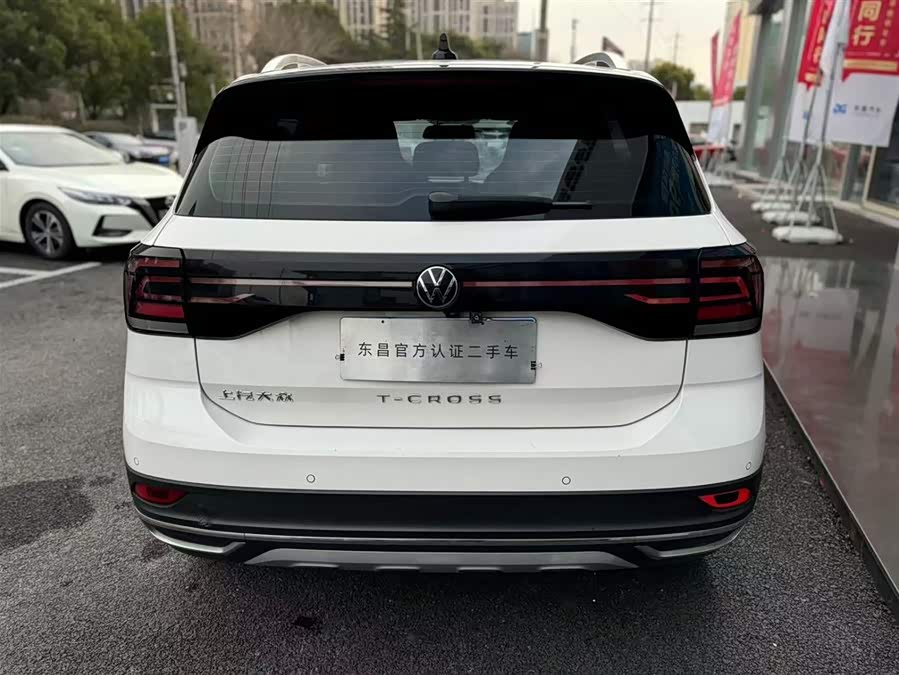 Volkswagen T-Cross 2020 #8 Volkswagen T-Cross 2020 car image #8