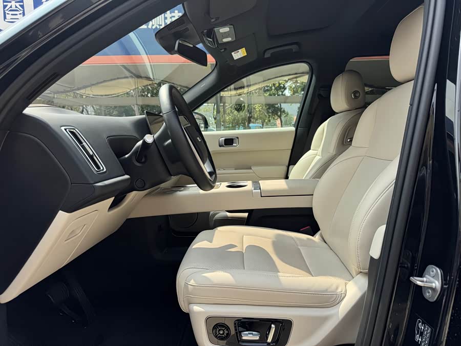 Li L9 2023 image de voiture #8