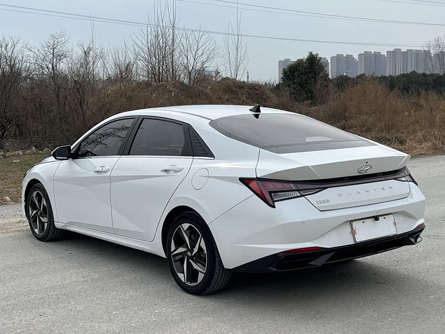 Hyundai Elantra 2021 car image #8