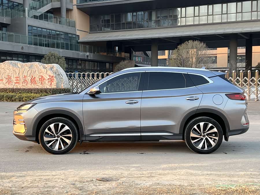 BYD Song Plus New Energy 2023 #8 BYD Song Plus New Energy 2023 car image #8