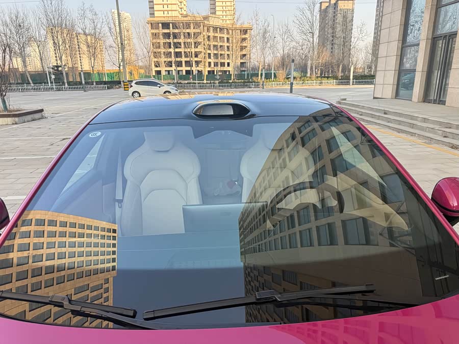 MI SU7 2025 immagine di auto #8