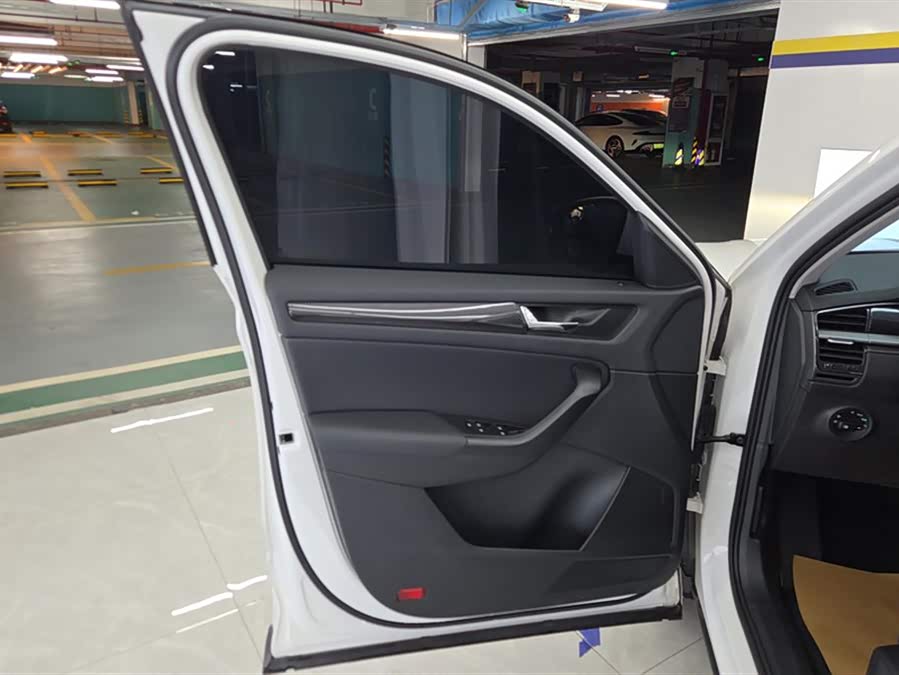 Skoda Kodiaq 2024 imagem de carro #8