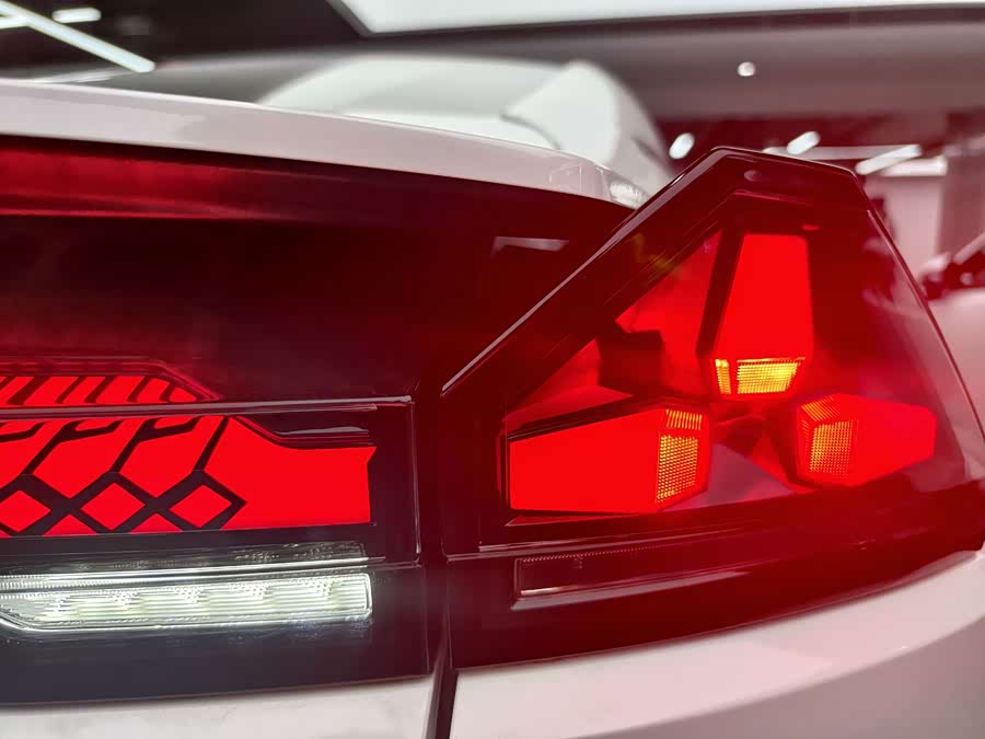 Deepal L07 2024 изображение автомобиля #8