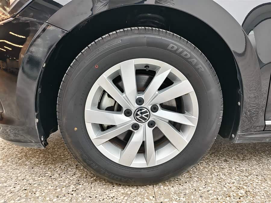 Volkswagen Passat 2023 car image #8