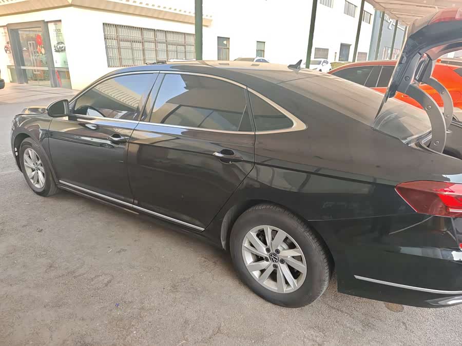 Volkswagen Passat 2024 car image #8