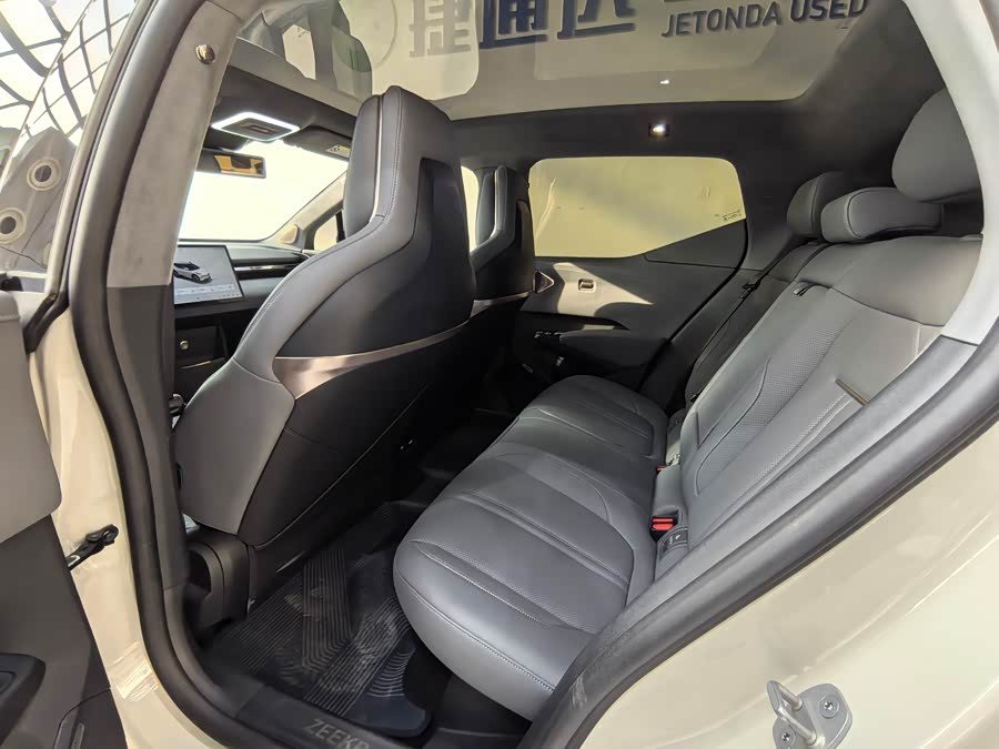 Zeekr X 2023 car image #8