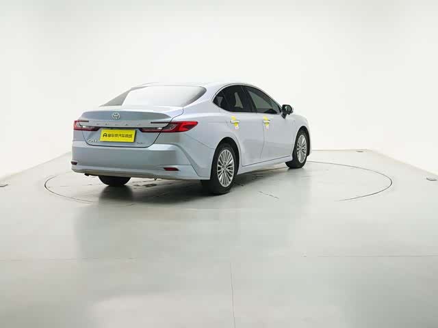 Toyota Camry 2024 immagine di auto #8