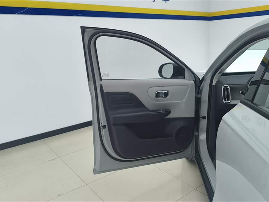 零跑汽车 零跑B10 2025 汽车图片 #8