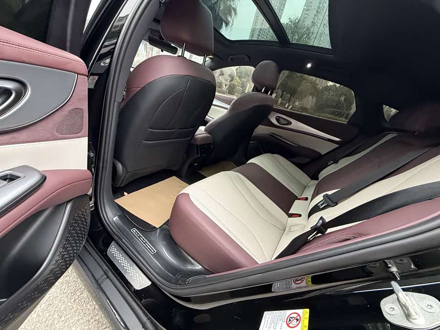 BYD Seal 07 DM-i 2024 immagine di auto #8