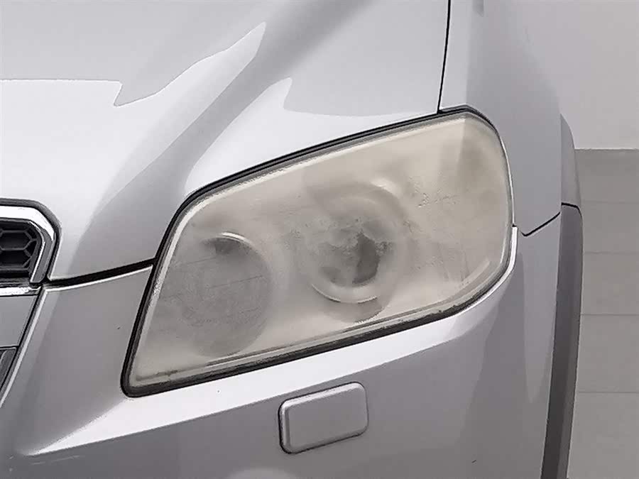 Chevrolet Captiva (Imported) 2010 car image #8