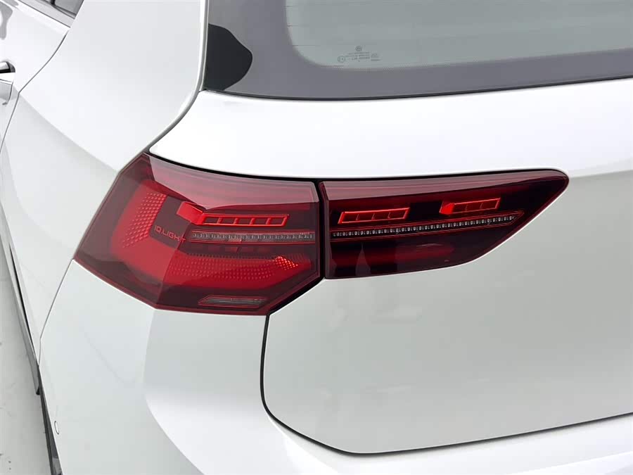 Volkswagen Golf 2021 car image #8