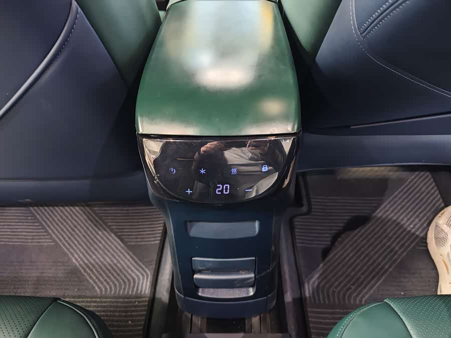 极氪 极氪X 2023 汽车图片 #8