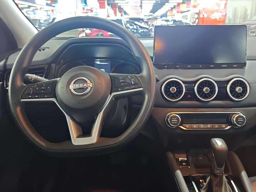 Nissan Qashqai 2025 car image #8