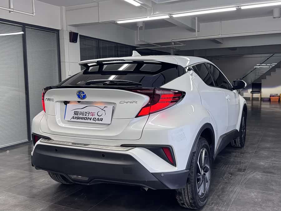 Toyota C-HR 2021 car image #8