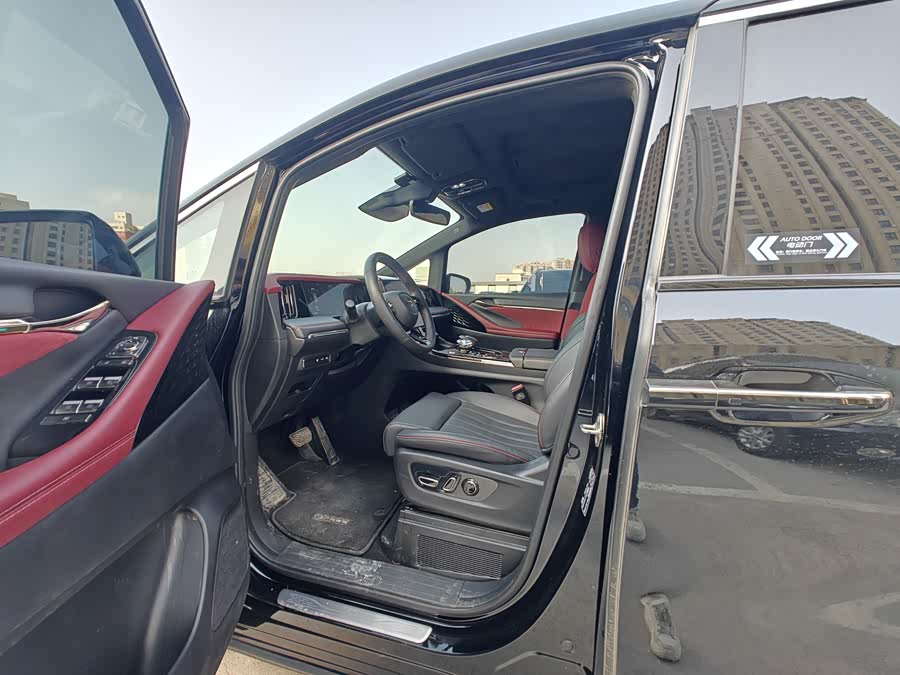 GAC Trumpchi M8 2025 car image #8