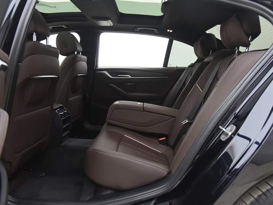 BMW 5 Series New Energy 2023 car image #8