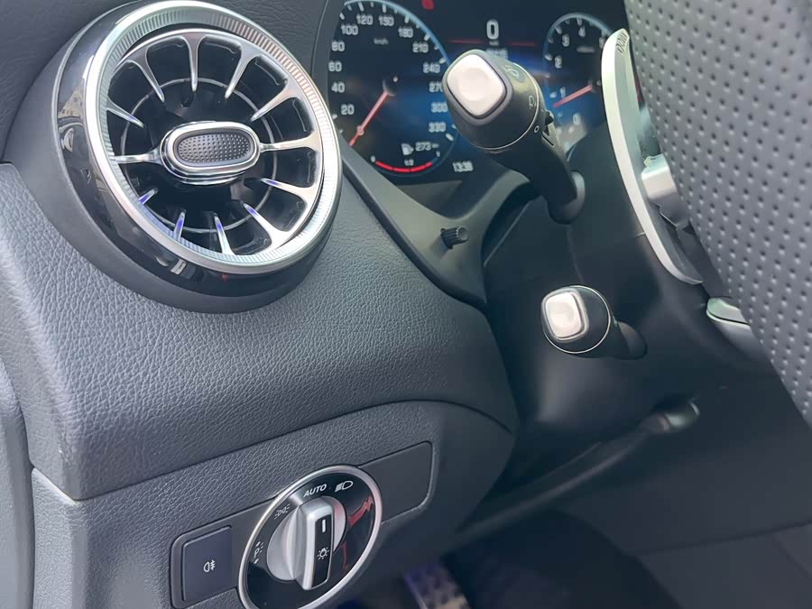 Mercedes-Benz GLA AMG 2016 صورة سيارة #8