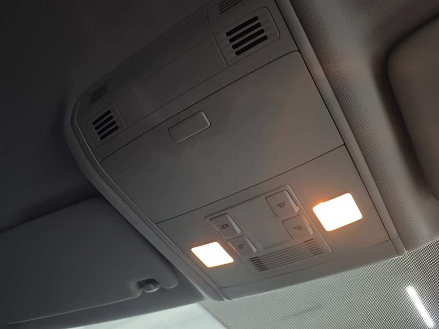 Volkswagen Tacqua 2021 car image #8