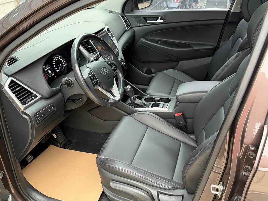 Hyundai Tucson 2016 car image #8