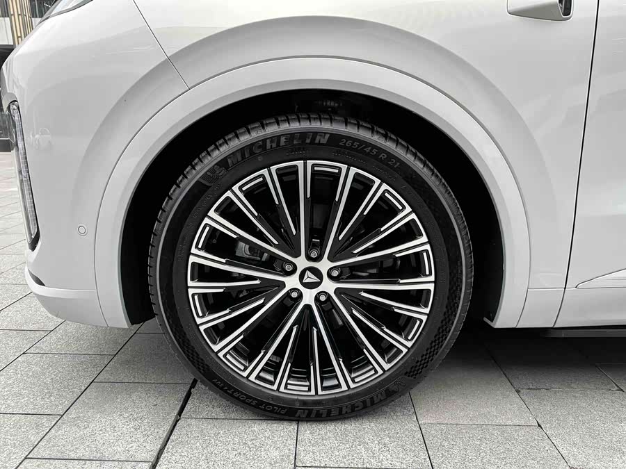 Deepal S09 2025 imagen de coche #8