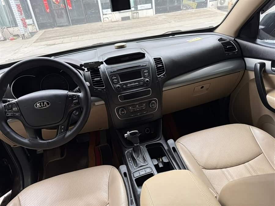 Kia Sorento 2012 car image #8