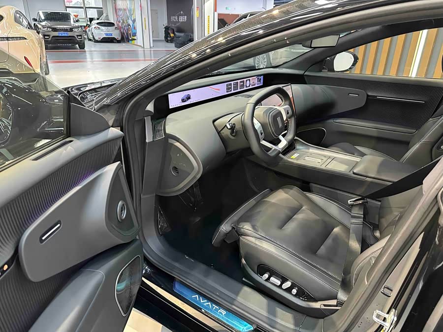 Avatr 12 2024 car image #8