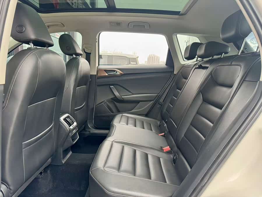 Volkswagen Tharu 2019 car image #8