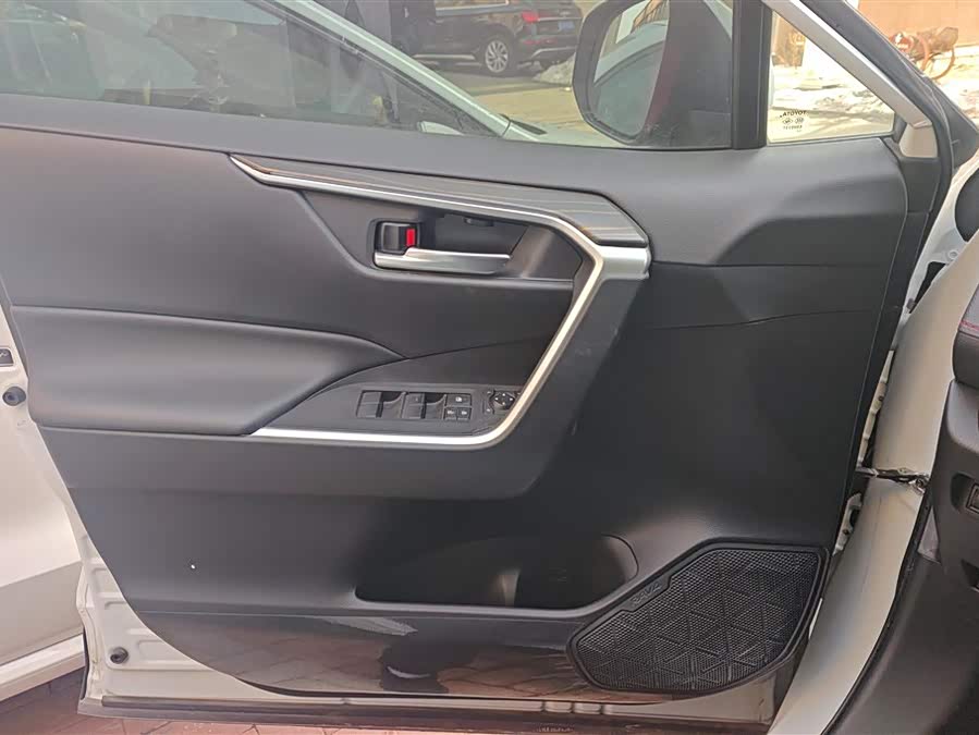 Toyota RAV4 Hybird E+ 2021 car image #8