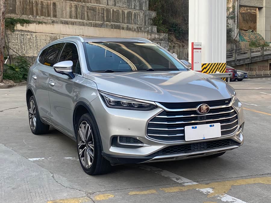 BYD Tang 2018 car image #8