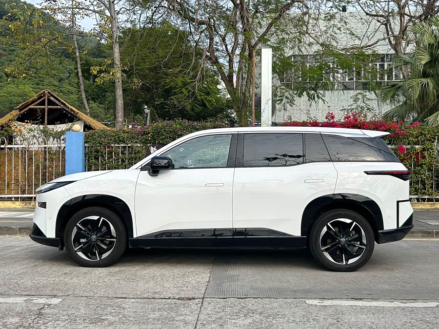 Toyota Bozhi 3X 2025 car image #8