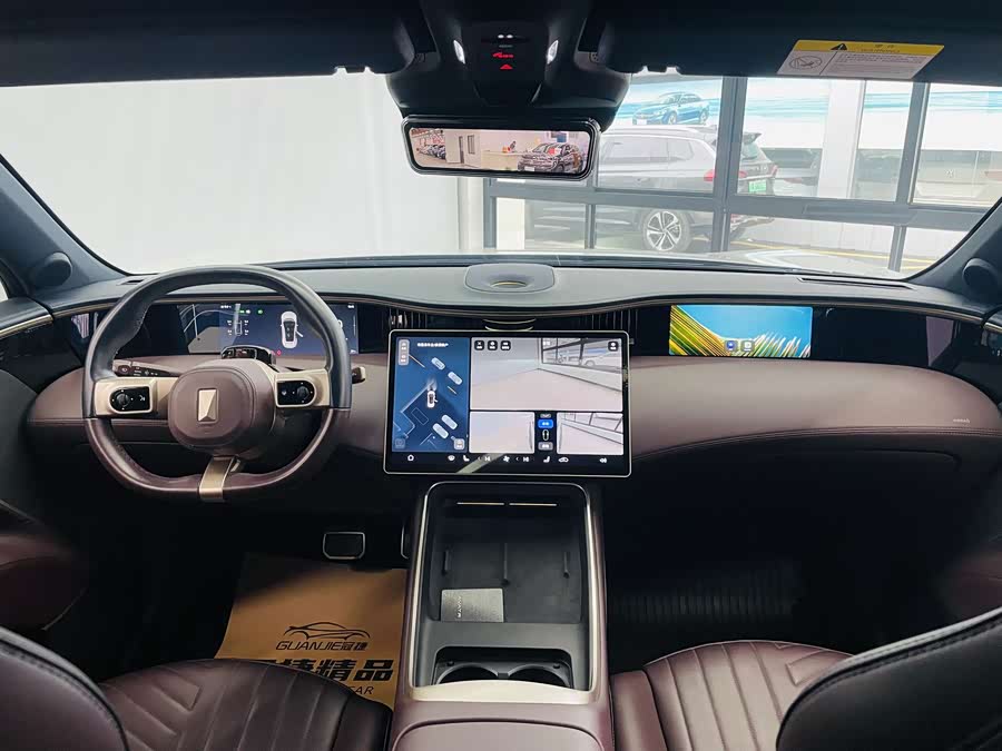 Avatr 11 2023 car image #8