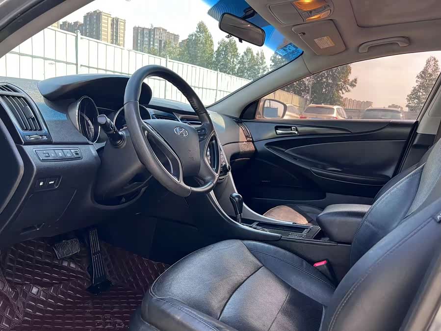 Hyundai Sonata 2012 изображение автомобиля #8