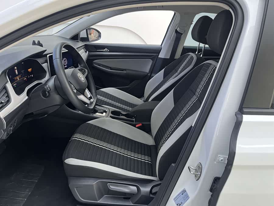 Volkswagen Bora 2024 imagem de carro #8